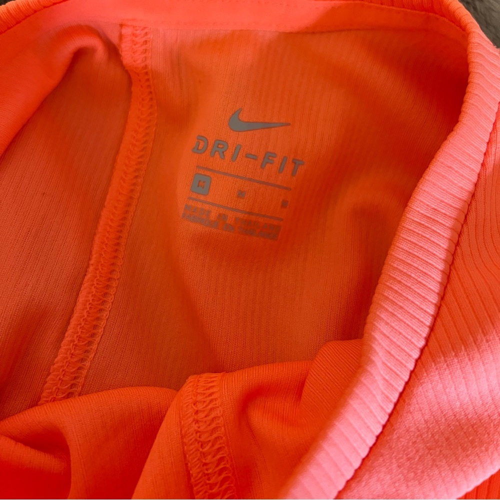 Nike crossover top - Picture 3 of 3
